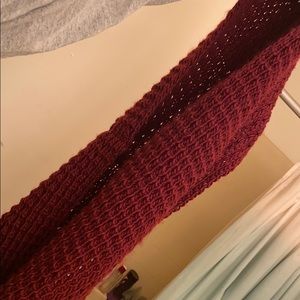 Maroon scarf